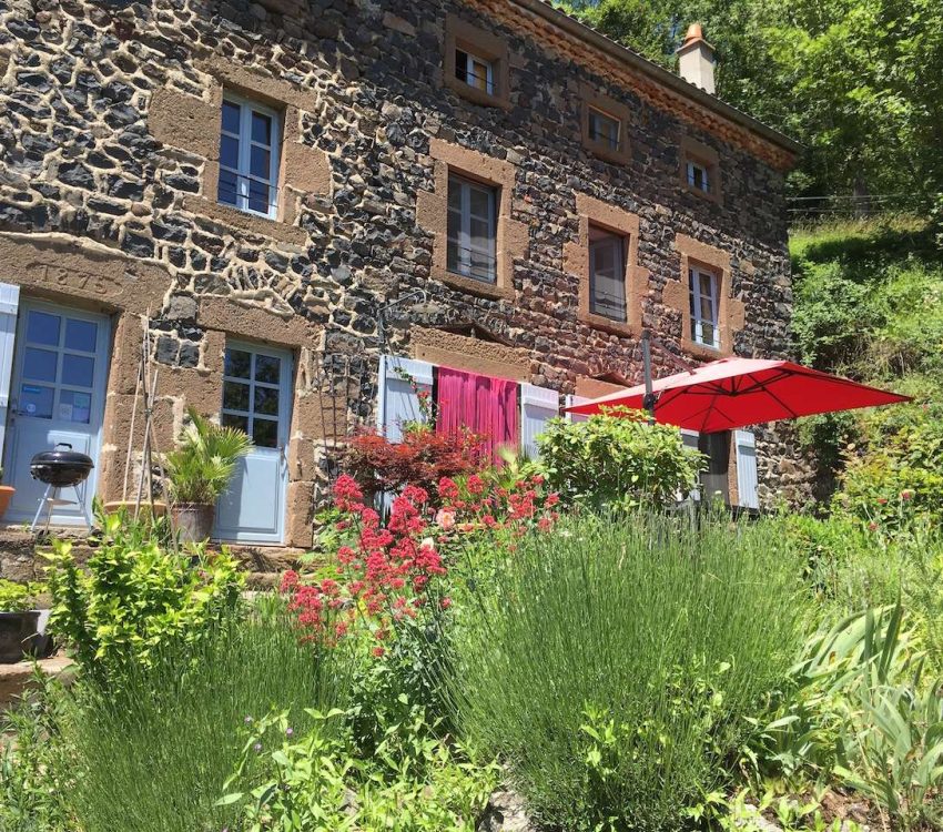 The house with the garden